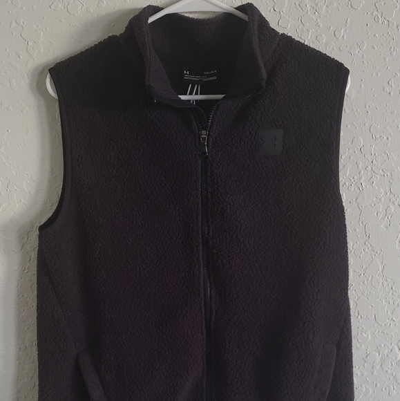 Under Armour Other - Under Armour Sherpa Vest